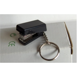 Porte-clefs agrafeuse noir*