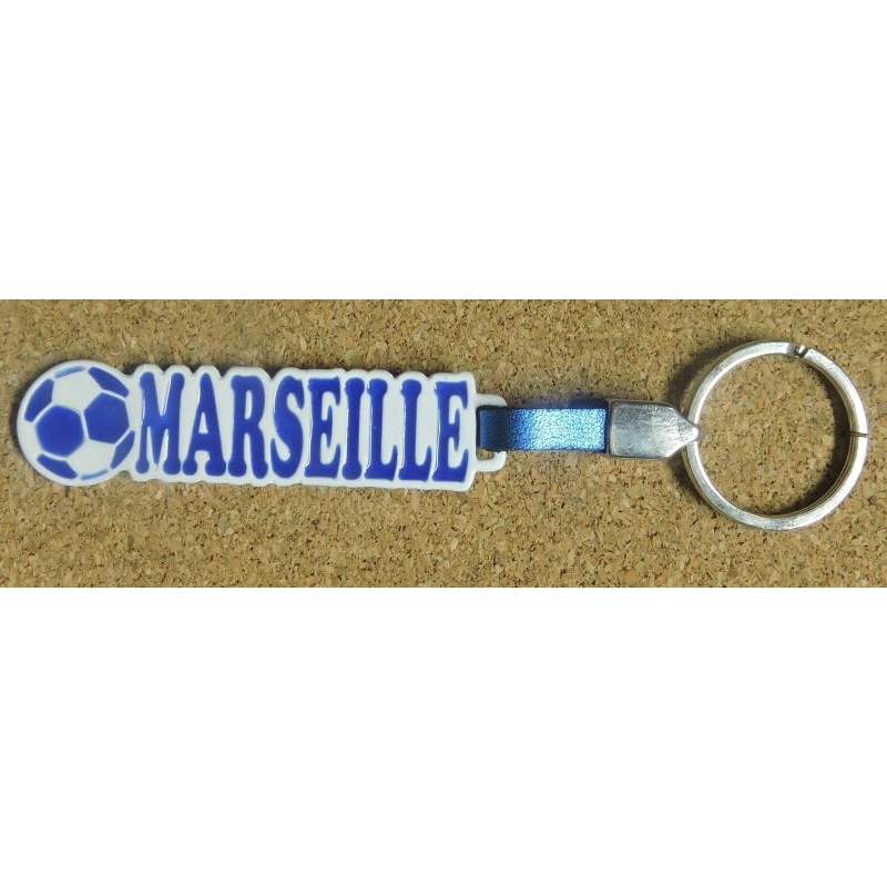 Porte clés métal émaillé ballon de foot décor Marseille