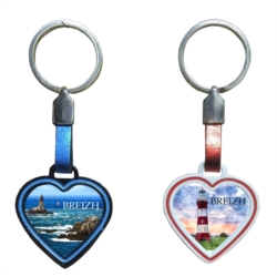 Porte-clés forme Coeur en métal émaillés avec doming décors Bretagne