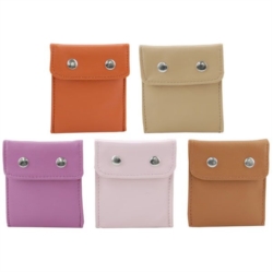 CENDRIER POCHE PVC 5 COLORIS 5/5 DIM 7.5 x HAUTEUR 8.5 CM 50/300*