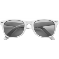 Lunettes de soleil plastique normes UV 400 15x14x4.6 cm