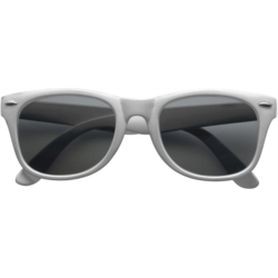 Lunettes de soleil plastique normes UV 400 15x14x4.6 cm